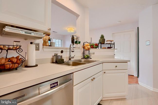 3031 - 3031 Hunting Ridge Dr, Condo with 2 bedrooms, 2 bathrooms and null parking in OWINGS MILLS MD | Image 9