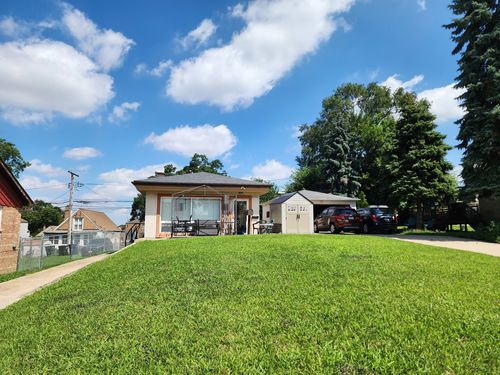 2720 W 96th Pl, Evergreen Park, IL, 60805-2721 | Card Image