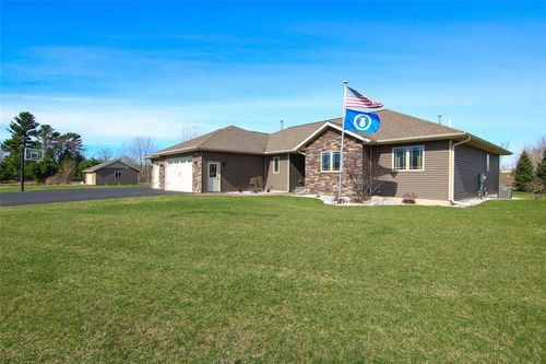 17344 109th Ave, Chippewa Falls, WI, 54729-5371 | Card Image