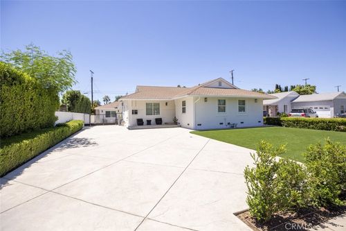 15256 Clymer St, Mission Hills, CA, 91345-2301 | Card Image