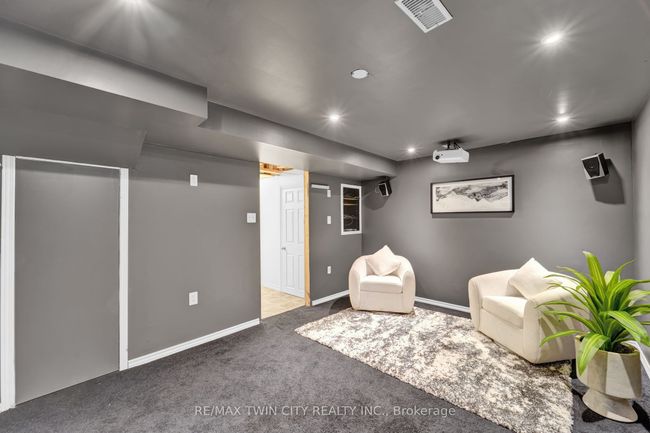 132 Kirkland Pl, House attached with 3 bedrooms, 3 bathrooms and 2 parking in Whitby ON | Image 19