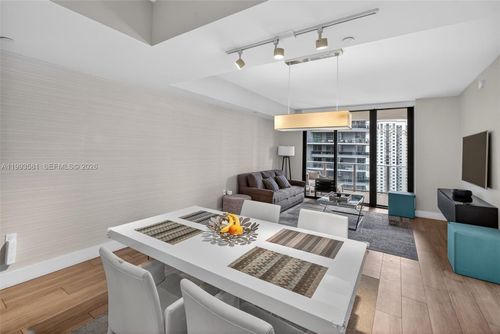 unit-2611-1010 Brickell Ave, Miami, FL, 33131-3772 | Card Image