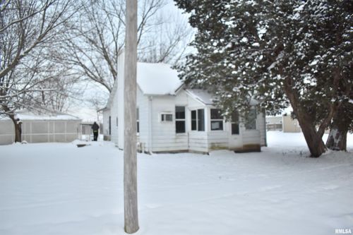 200 1st Ave, Sherrard, IL, 61281-8616 | Card Image