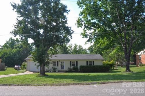 109 Oxford St, Shelby, NC, 28152-7500 | Card Image