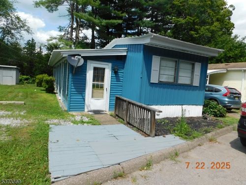 62 Back St, Oxford, NJ, 07863-3605 | Card Image