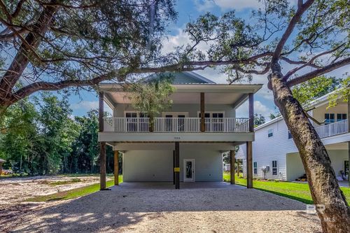 9264 Brighton Ave, Elberta, AL, 36530-5045 | Card Image