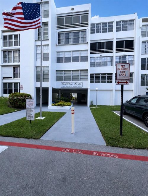 b17-6901 Cypress Rd, Plantation, FL, 33317-2362 | Card Image