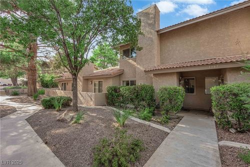 3383 Matvay St, Las Vegas, NV, 89121-4232 | Card Image