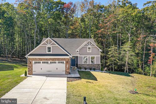 289 Pleasants Ln, Kilmarnock, VA, 22482-2808 | Card Image