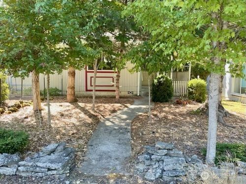 685 Morse St, Ryderwood, WA, 98581-9718 | Card Image