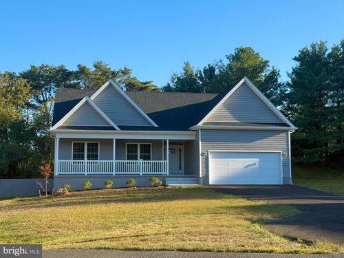 39 Mdg Way, BERKELEY SPRINGS, WV, 25411-7210 | Card Image