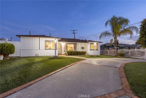 14502 Broadway, Whittier, CA, 90604 | Card Image