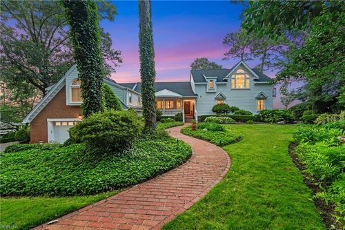 1845 N Alanton Dr, Virginia Beach, VA, 23454-1545 | Card Image