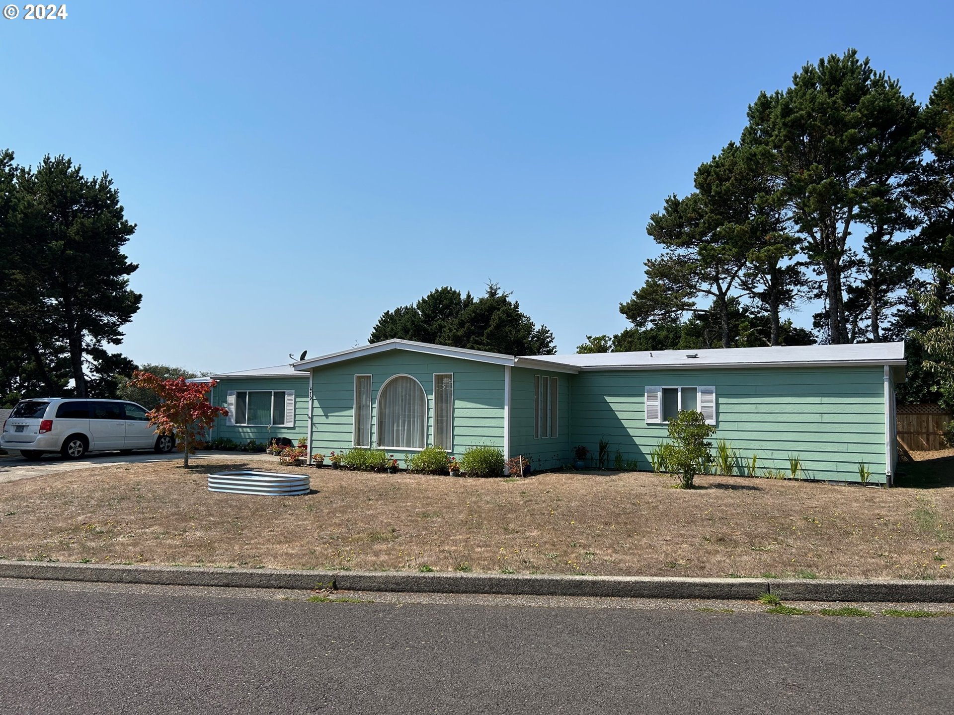 Leelo Ct, Florence, OR 97439