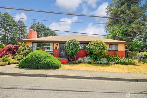 3033 Ne 7th St, Renton, WA, 98056-3753 | Card Image