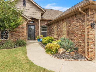 400 Horizon View Court, House other with 3 bedrooms, 2 bathrooms and null parking in Norman OK | Image 3