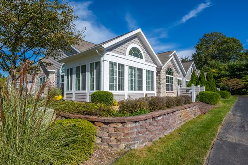 2787 Villa Ln, Benton Harbor, MI, 49022-2481 | Card Image