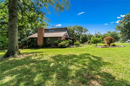 52 N Wildwood Dr, Rogers, AR, 72756-9286 | Card Image