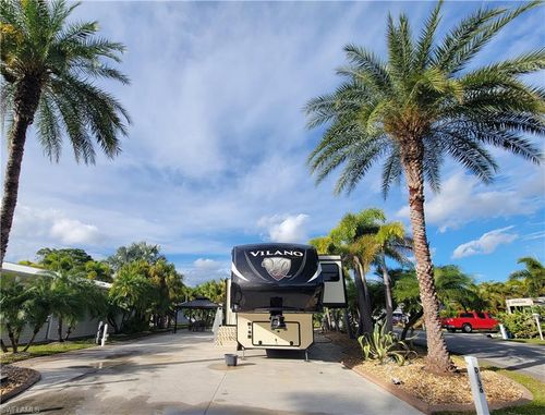 10091 Ramblewood Ct, FORT MYERS, FL, 33905 | Card Image