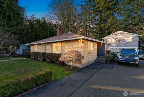 22010 Brier Rd, Brier, WA, 98036-8021 | Card Image
