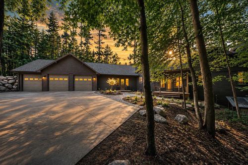 N2950 White Pine Lane, Farmington, WI, 54981 | Card Image