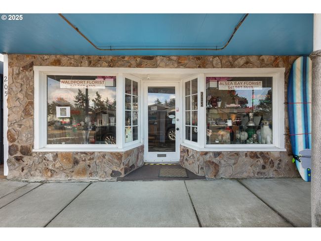 205 Sw Highway 101, Home with 0 bedrooms, 0 bathrooms and null parking in Waldport OR | Image 6