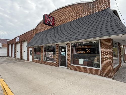 506 E Main Street, Mishicot, WI, 54228 | Card Image