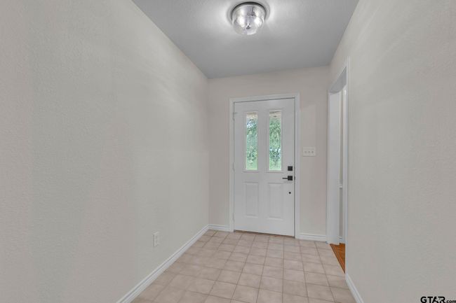 12051 W Lake Dr, House other with 3 bedrooms, 2 bathrooms and null parking in Murchison TX | Image 4