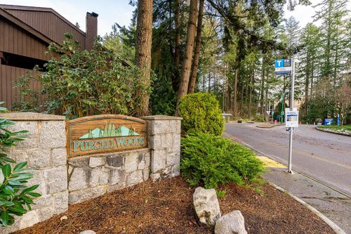 1976 Purcell Way, North Vancouver, BC, V7J3K3 | Card Image