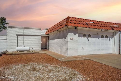 2925 Valle Vis, Las Cruces, NM, 88011-4824 | Card Image
