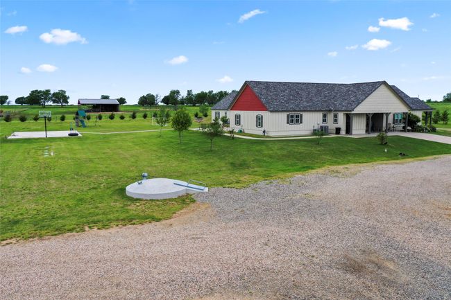 2263 County Road 33040, House other with 5 bedrooms, 6 bathrooms and null parking in Brookston TX | Image 25