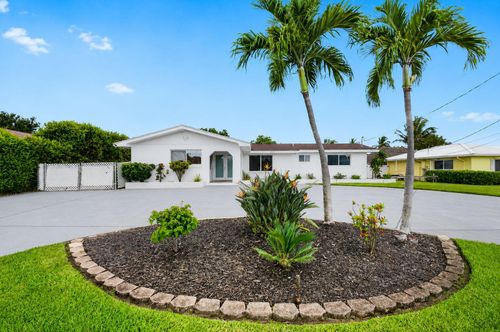 7951 W Lake Dr, Lake Clarke Shores, FL, 33406-8745 | Card Image
