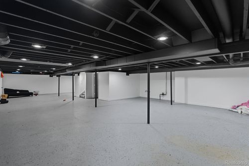 41825 Alden Dr, Clinton Twp, MI, 48038-2105 | Card Image