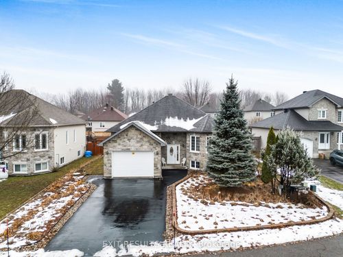 56 Brisson St, Prescott Russell, ON, K0A2M0 | Card Image