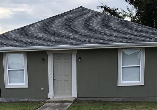 3324 Shangri La Dr, Chalmette, LA, 70043-6113 | Card Image