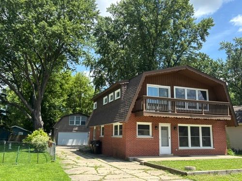 103 N Greenfield Ave, Crystal Lake, IL, 60014-5229 | Card Image