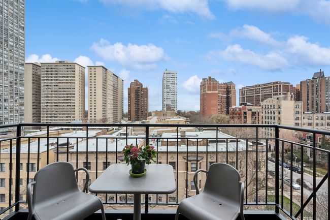 APT-811 - 3900 N Pine Grove Ave, Condo with 1 bedrooms, 1 bathrooms and 1 parking in CHICAGO IL | Image 7
