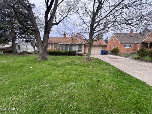 3260 Glencairn Ave, Toledo, OH, 43614-3830 | Card Image