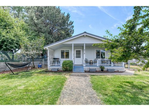 216 E Washington St, Athena, OR, 97813 | Card Image