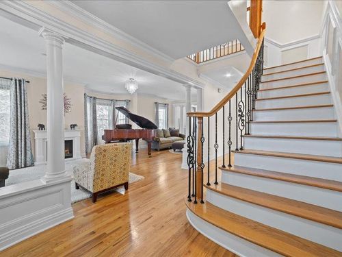 283 Harrison Ave, Harrison, NY, 10528-3301 | Card Image