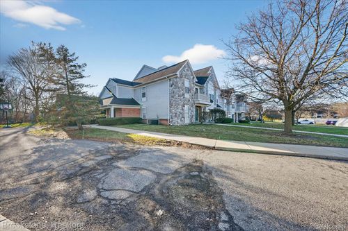 unit-3-220 Oakbrooke Dr, South Lyon, MI, 48178-1834 | Card Image