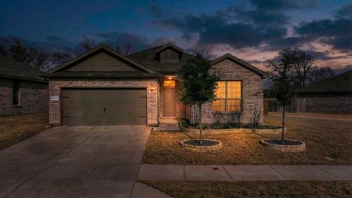 9224 Red Brush Trail, Fort Worth, TX, 76131 | Card Image