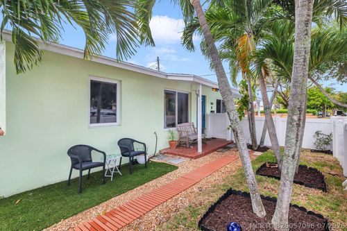 900 Sunset Rd, West Palm Beach, FL, 33401-7544 | Card Image