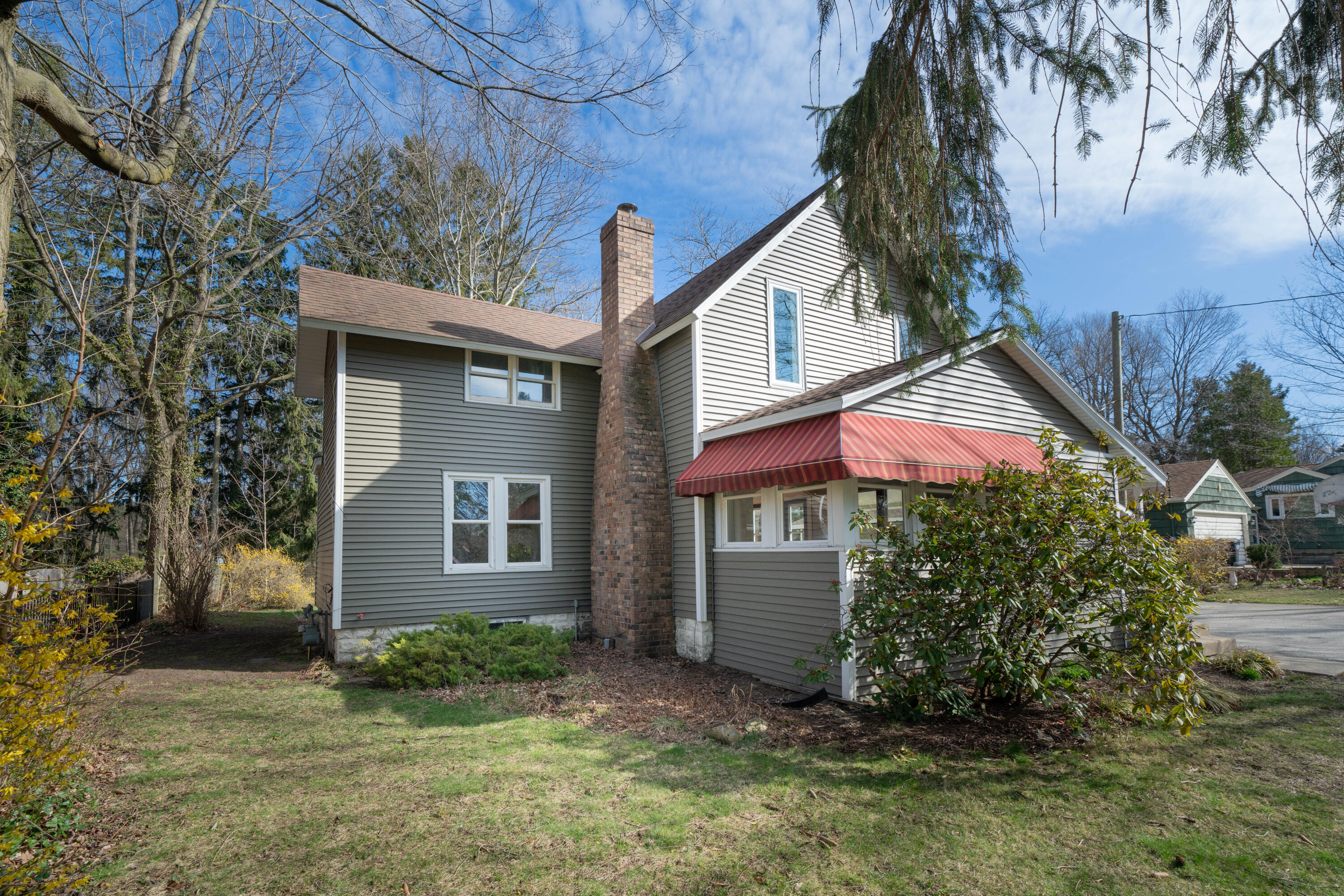 Superior St, South Haven, MI 49090
