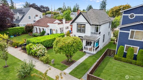 1921 44th Ave Sw, Seattle, WA, 98116-1908 | Card Image