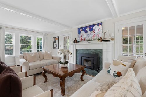 5 Moss Hill Rd, Boston, MA, 02130-3027 | Card Image