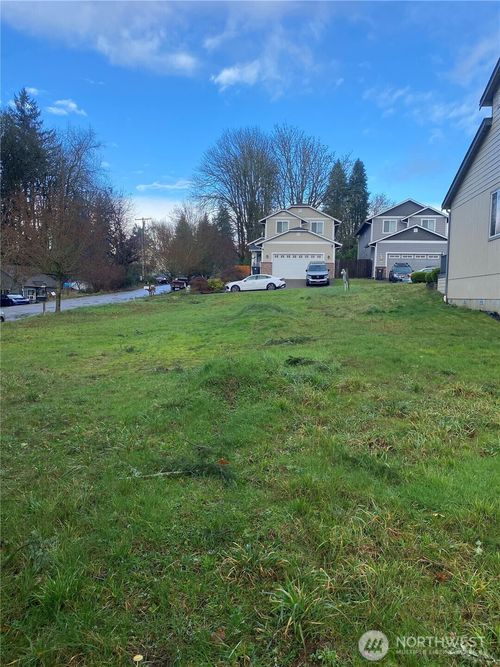 1554 Brown St Se, Olympia, WA, 98501-2625 | Card Image