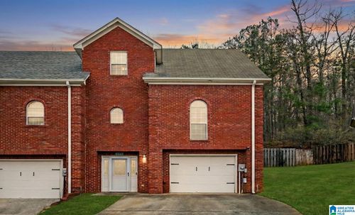 145 Sommersby Cir, Pelham, AL, 35124-1584 | Card Image