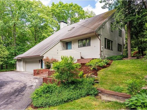 66 Dunder Rd, Burlington, VT, 05401-5432 | Card Image
