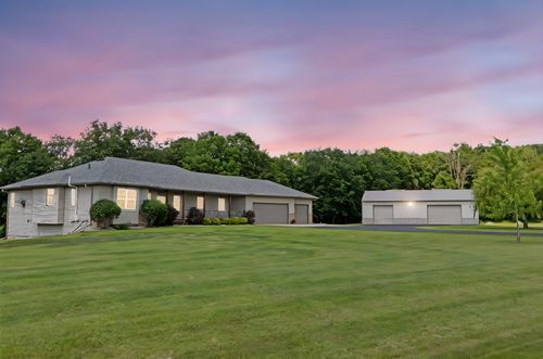 16110 Giefer Ave, Nerstrand, MN, 55053-2612 | Card Image